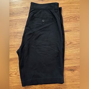 Men’s St. John’s Bay Navy Blue Shorts - Size 34